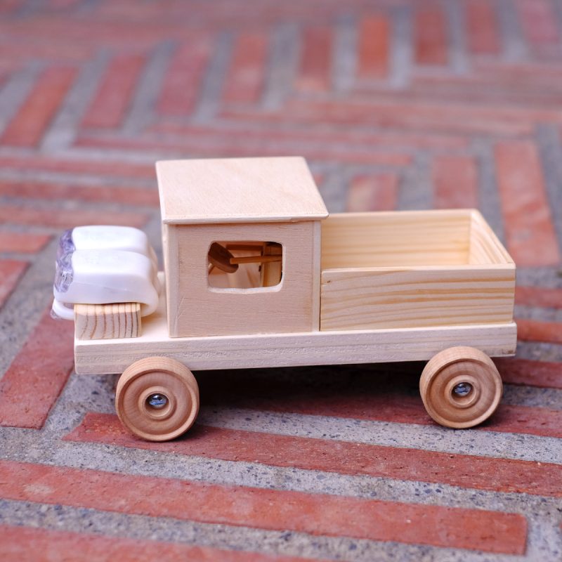 Camión molón - faros blancos