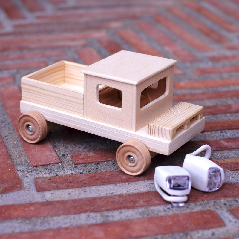 Camión molón - faros blancos