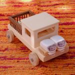 Camión de madera de juguete con faros LED