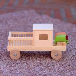 Camión molón - faros naranja y verde