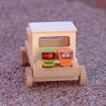 Camión molón - faros naranja y verde