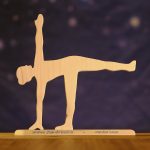 Postura de yoga "La Media Luna"