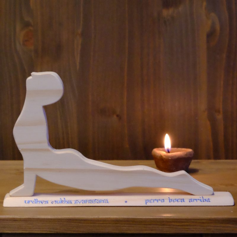 Postura de yoga «El perro boca arriba»