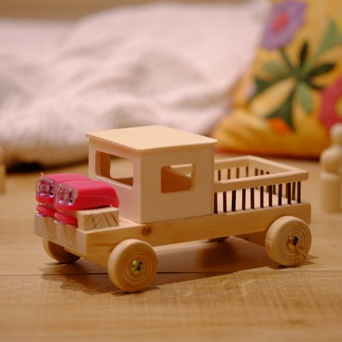 camion de madera, juguete sostenible