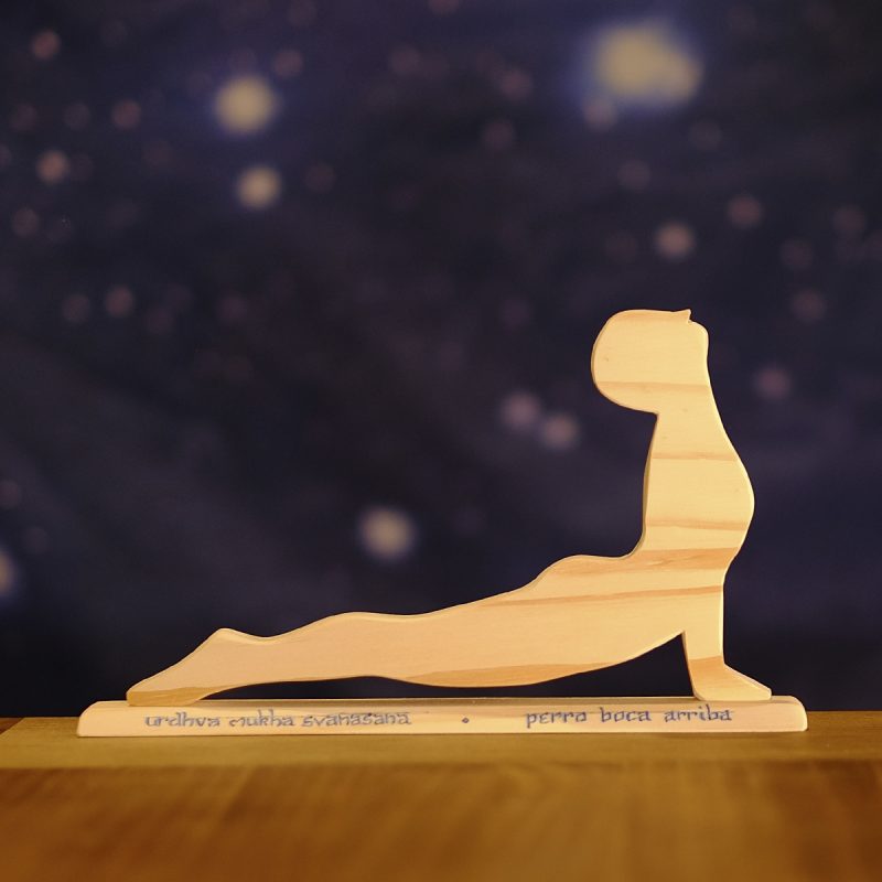 Postura de yoga «El perro boca arriba»