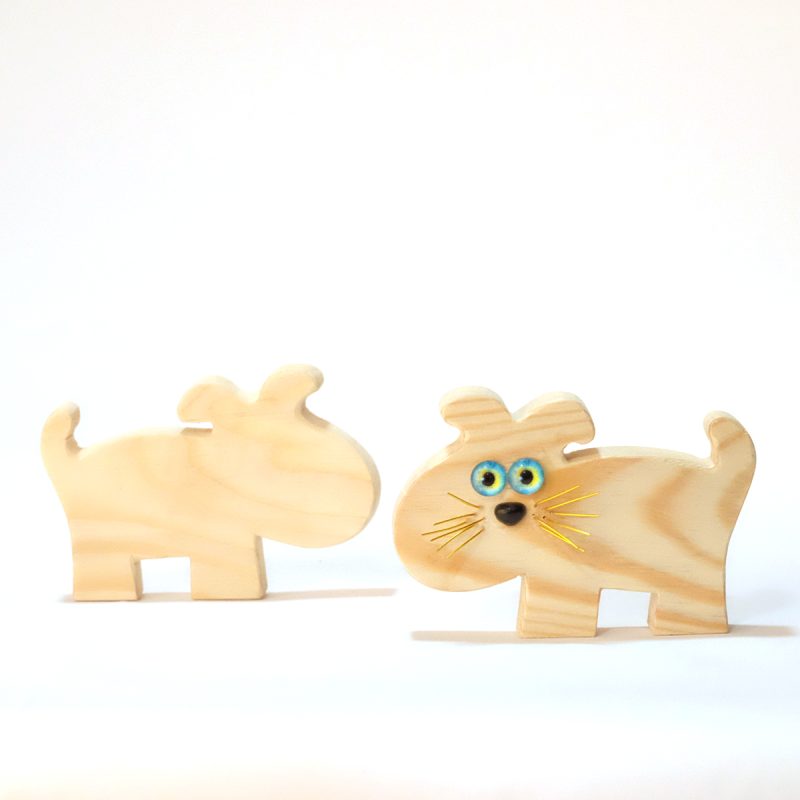 Perro de madera, con o sin ojos, hocico y bigotes