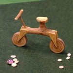 bicicleta de madera artesanal