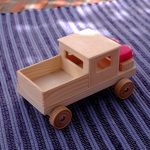 Camión molón - faros fucsia