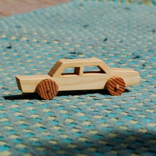 Coche de madera haiga, de "el más grande que haiga"