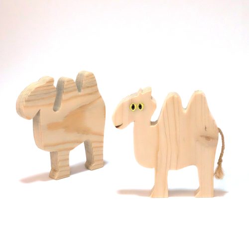 Camellos de madera, silueta y silueta decorada