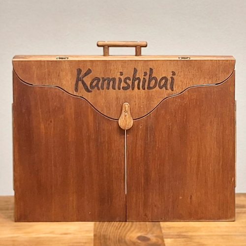 Teatro de madera, teñido y personalizado con grabado